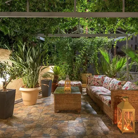 Grace Hotel&studios *