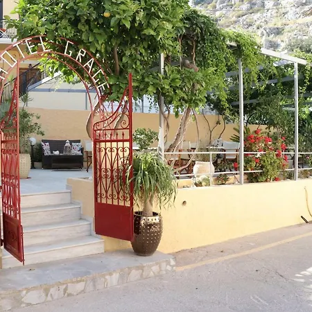 Grace Hotel&studios *