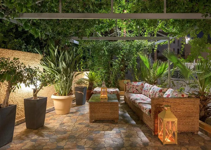 Grace Hotel&studios *